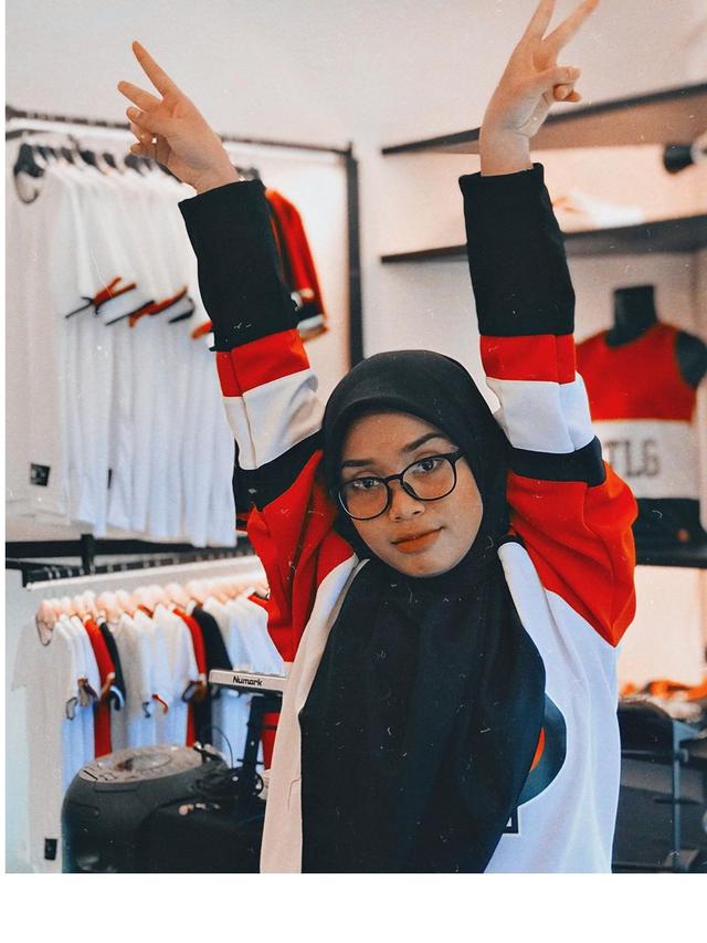 7 Gaya Bunga Rapper Berhijab Asal Malaysia Yang Cantik Memesona