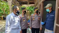 Polda Jateng dan Polres Kebumen olah TKP ledakan petasan yang sebabkan empat orang meninggal di Ngabean, Mirit, Kebumen. (Foto: Liputan6.com/Polres Kebumen)