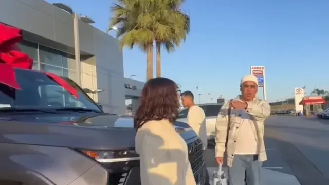 Cinta Kuya berikan mobil ke Uya Kuya (YouTube/Cinta)