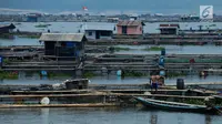 Suasana di Desa Panyinangan Kecamatan Sukatani, Waduk Jatiluhur, Purwakarta, Jawa Barat, (9/2). Petani merasa tidak berani untuk menabur benih ikan air tawar seperti bujaer, ikan mas dikarenakan curah hujan yang tinggi. (Merdeka.com/Imam Buhori)