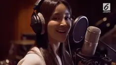 Pembukaan Asian Games sebentar lagi digelar. Lagu temanya yang berjudul Meraih Bintang juga telah beredar. Ternyata ada beberapa penyanyi luar yang mengcover lagu Via Vallen tersebut.