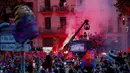 <p>Parade dimulai pada pukul 18.00 waktu setempat dimulai dari Camp Nou, mengikuti rute yang meliputi Travessera de les Corts, Carrer Num&agrave;ncia, Carrer Berlin, Placa Catalunya, dan Passeig de Sant Joan, sebelum tiba di Arc del Triomf.&nbsp;(AP Photo/Joan Monfort)</p>