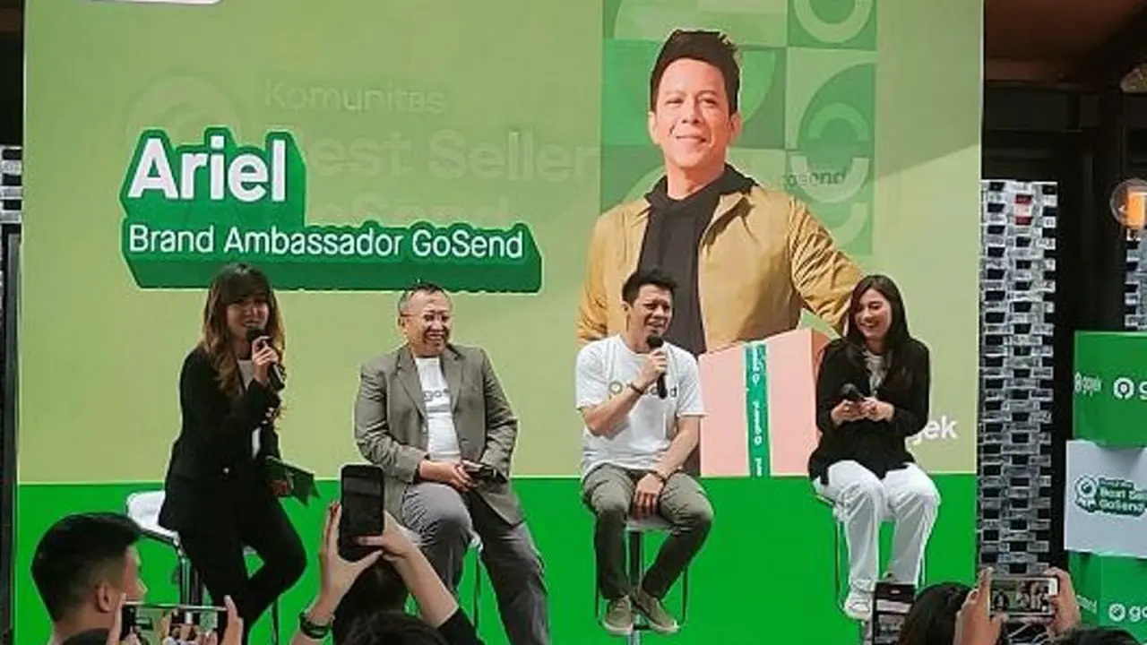 Ariel NOAH saat jumpa pers Komitmen GoSend Mendukung UMKM Melalui Komunitas Best Seller GoSend di Jakarta, 9 Februari 2023