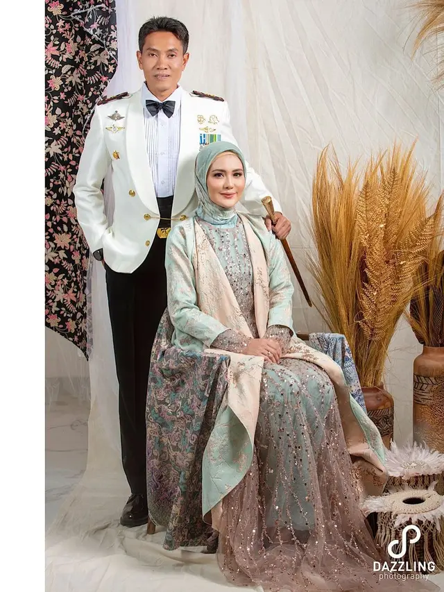 Akan Jadi Ibu Persit, Ini 6 Potret Juliana Moechtar dan Calon Suami