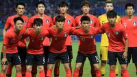 Timnas Korea Selatan U-23 sebelum melawan Iran pada laga 16 besar Asian Games 2018 di Stadion Wibawa Mukti, Cikarang, Kamis (23/8/2018). (Bola.com/Dok. INASGOC)