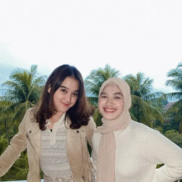 Pertama Kali Akting Bareng, Ini 6 Potret Kebersamaan Esta Pramanita dan Cut Syifa