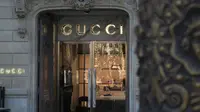 Ilustrasi toko Gucci. (dok. Unsplash/Julien Tondu)