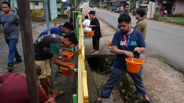 Gotong Royong.