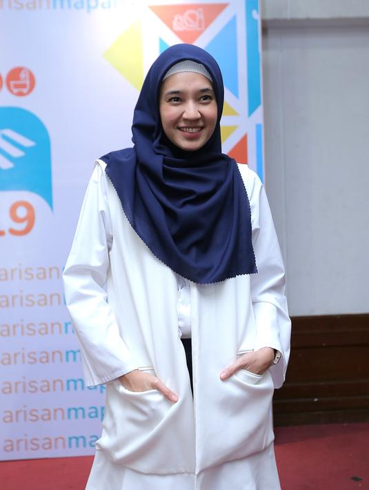 Dua Tahun Berhijab, Dhini Aminarti Berharap Bisa Istiqomah - News