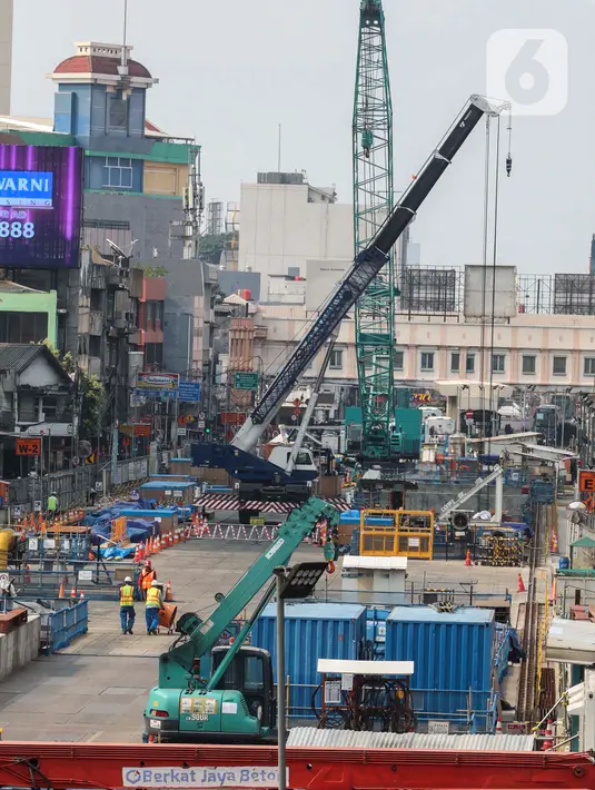 Pembangunan fase 2 ini melanjutkan koridor utara—selatan fase 1, yaitu dari Lebak Bulus-Bundaran HI, yang beroperasi sejak 2019. (Liputan6.com/Angga Yuniar)