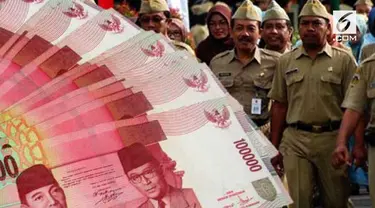 Usai ditunggu, pemerintah akhirnya mencairkan gaji ke-13 bagi para pegawai negeri sipil (PNS) di awal Juli 2018.