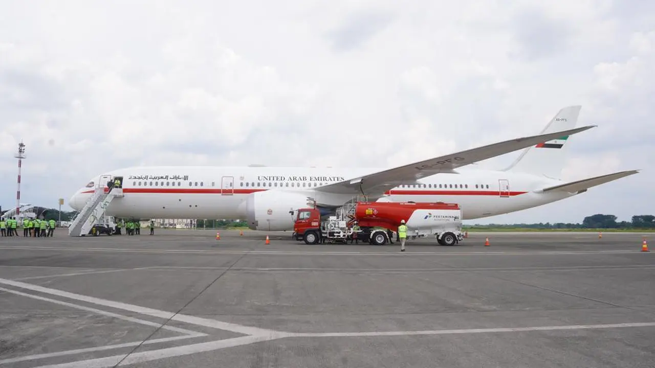 PT Pertamina Patra Niaga Regional Jawa Bagian Tengah melalui Depot Pengisian Pesawat Udara (DPPU) Adi Soemarmo mendistribusikan Avtur untuk pesawat delegasi dari negara peserta Presidensi G20.