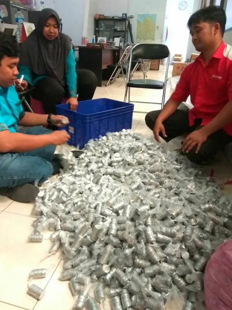 Nabung Uang Receh di Galon, Suami-Istri Hasilkan Puluhan Juta. (Foto: Facebook/Agustine Ningsih)