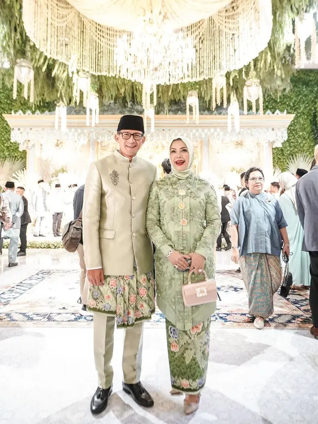 6 Potret Akad Nikah Pembalap Rio Haryanto dan Athina, Sandiaga Uno Jadi Saksi
