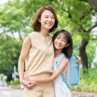 ilustrasi ibu dan anak/miya227/Shutterstock