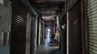 Sekuat Tenaga Bertahan di Lorong Gelap dan Sunyi Pasar Tanah Abang