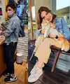 Najwa Shihab sering membagikan berbagai momennya, mengenakan outfit denim. Mari kita simak gaya khas Najwa Shihab dengan outfit denim. Foto: Instagram.
