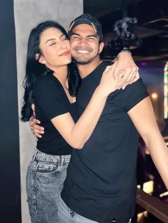 Tyas Mirasih dan Tengku Tezi semakin lengket (Instagram/tyasmirasih)