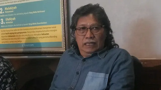 Budayawan Emha Ainun Nadjib atau akrab disapa Cak Nun.