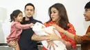Olla Ramlan melahirkan anak perempuan pada 3 November 2017 lalu, lewat operasi caesar. Ia pun mengunggah potret hampir setiap momen yang dijalaninya saat melahirkan di rumah sakit Bunda, Jakarta Pusat. (Bambang E. Ros/Bintang.com)