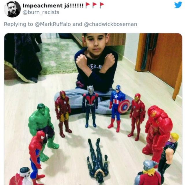 Anak-anak beri penghormatan untuk Chadwick Boseman