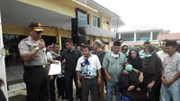 Polda Bengkulu menetapkan 17 tahanan sebagai tersangka kerusuhan Rutan Malabero. (Liputan6.com/Yuliardi Hardjo Putro)