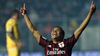 10. Carlos Bacca. Penampilan memukau bersama Sevilla membuat striker asal Kolombia ini menjadi incaran klub-klub elit Eropa. Namun, Bacca lebih memilih bergabung dengan AC Milan daripada Arsenal atau Liverpool. (AFP/Alberto Pizzoli) 