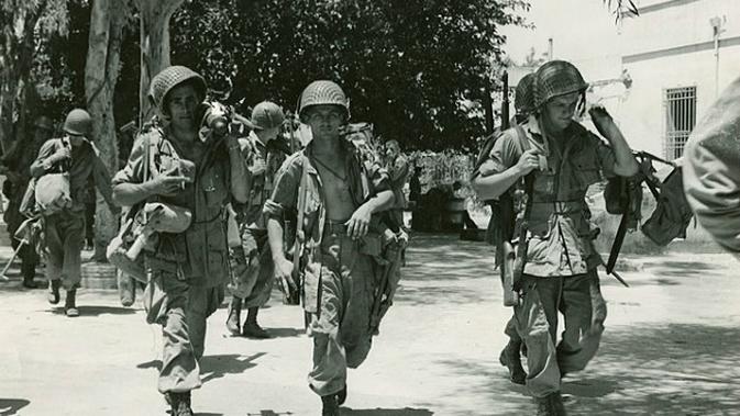 Ilustrasi pasukan Amerika Serikat saat pendaratan Sisilia dalam Perang Dunia II. (Sumber Wikimedia/ranah publik)