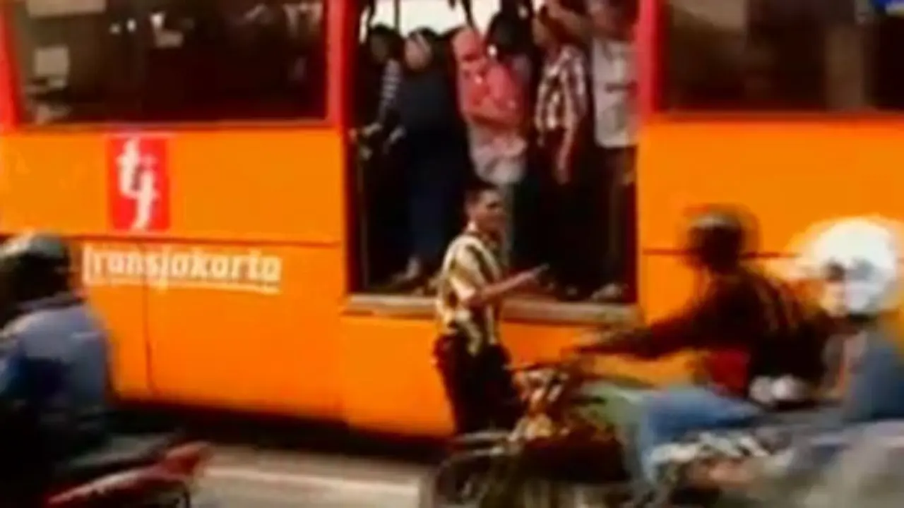 Transjakarta-Pecah-Ban