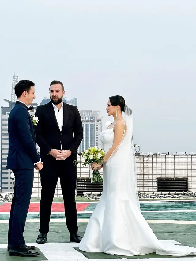 Mike Lewis lepas masa duda