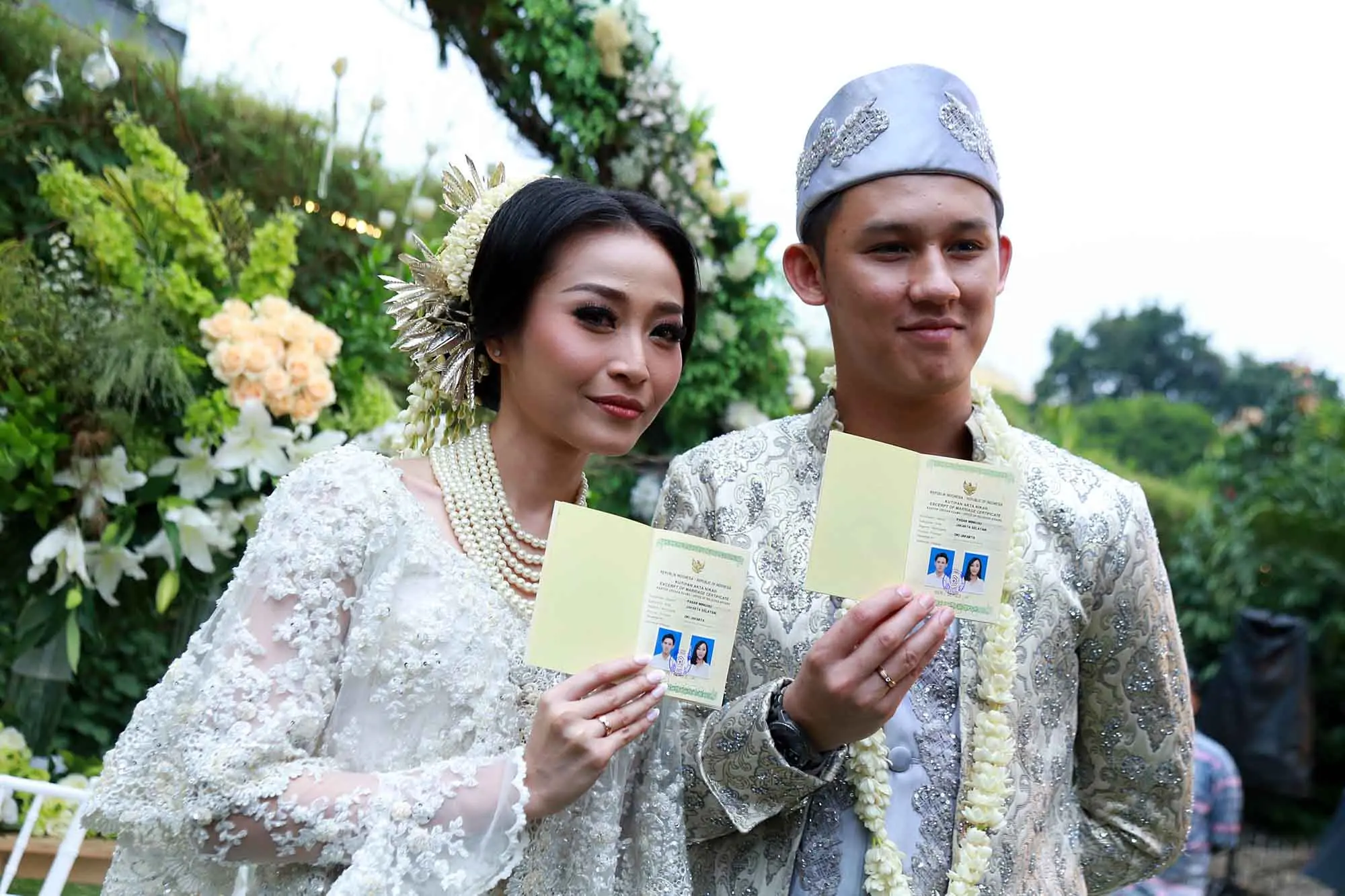 Rinni Wulandari dan Jevin Julian resmi menikah. (Deki Prayoga/Bintang.com)
