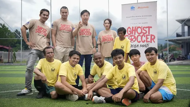 6 Potret Shin Tae-yong Syuting Film Ghost Soccer: Bola Mati, Jadi Cameo