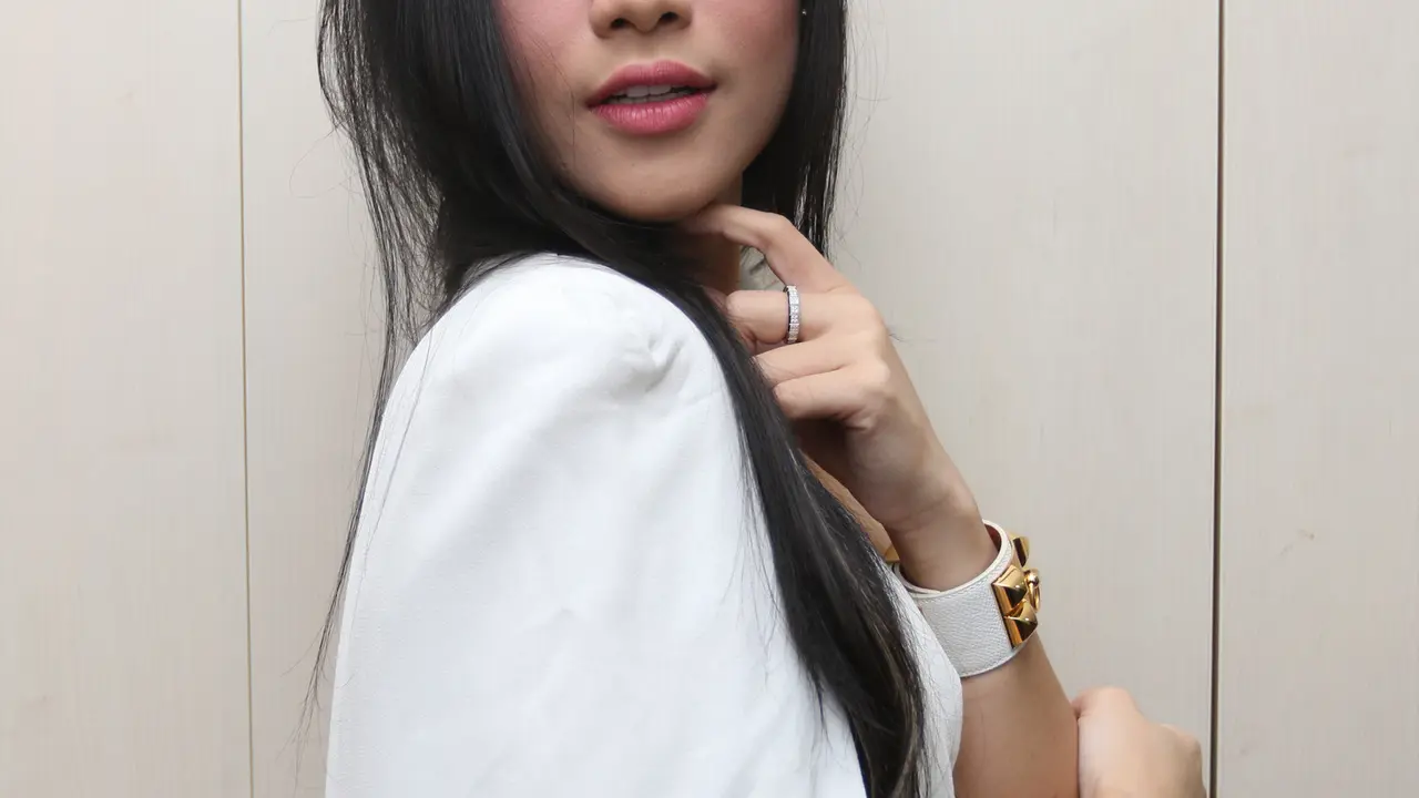 Penyanyi dangdut Poppy Capella