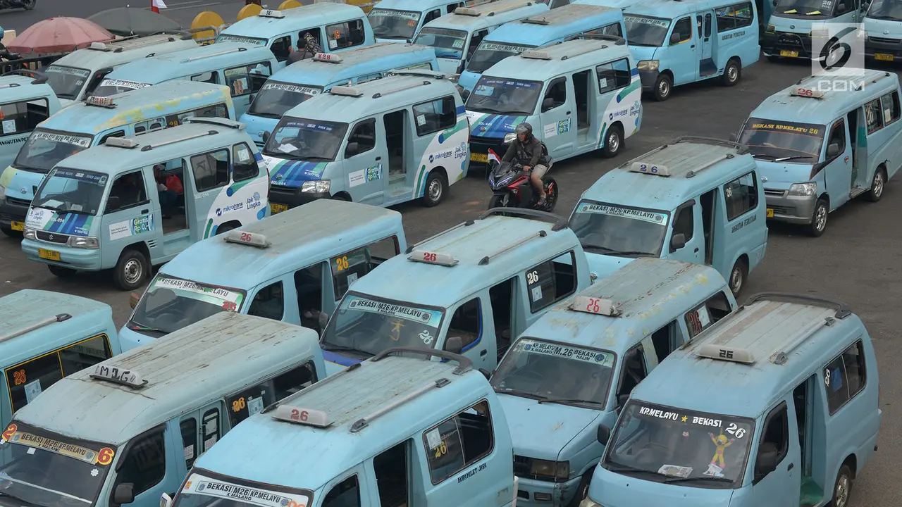 Pembatasan Usia Angkot