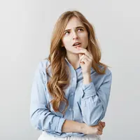 Ilustrasi Wanita Berpikir / Freepik by cookie_studio