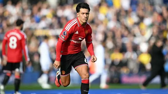 Lisandro Martinez Cedera, Manchester United Krisis Bek Lawan Como