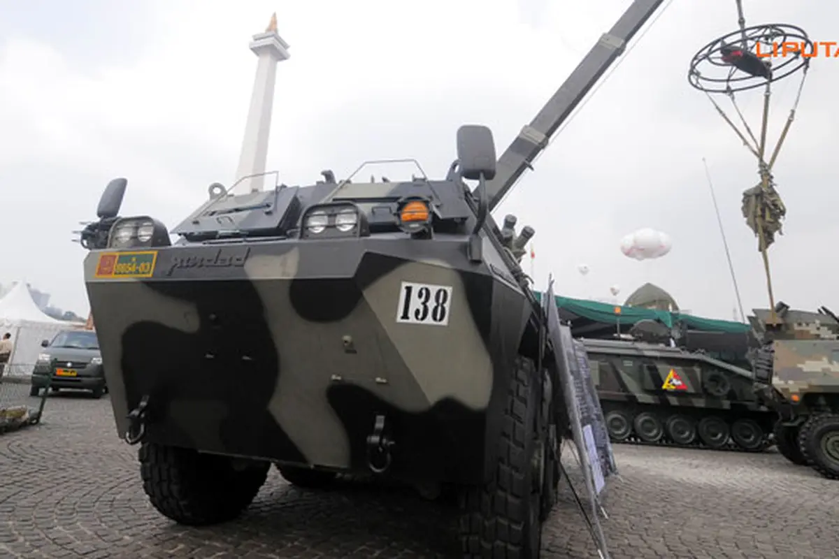 pameran-alutsista-131004b.jpg