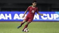 5. Asnawi Mangkualam – Gelandang dari klub PSM ini pernah dilabeli “The Next Evan Dimas” karena kemampuannya mengatur alur serangan. Sama seperti Saddil, dirinya juga menjadi andalan Luis Milla di Timnas U-23. (Bola.com/Vitalis Yogi Trisna)