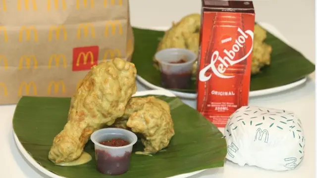 Menu Spesial McDonald's Indonesia,  Ayam McD Opor Sambal Terasi.