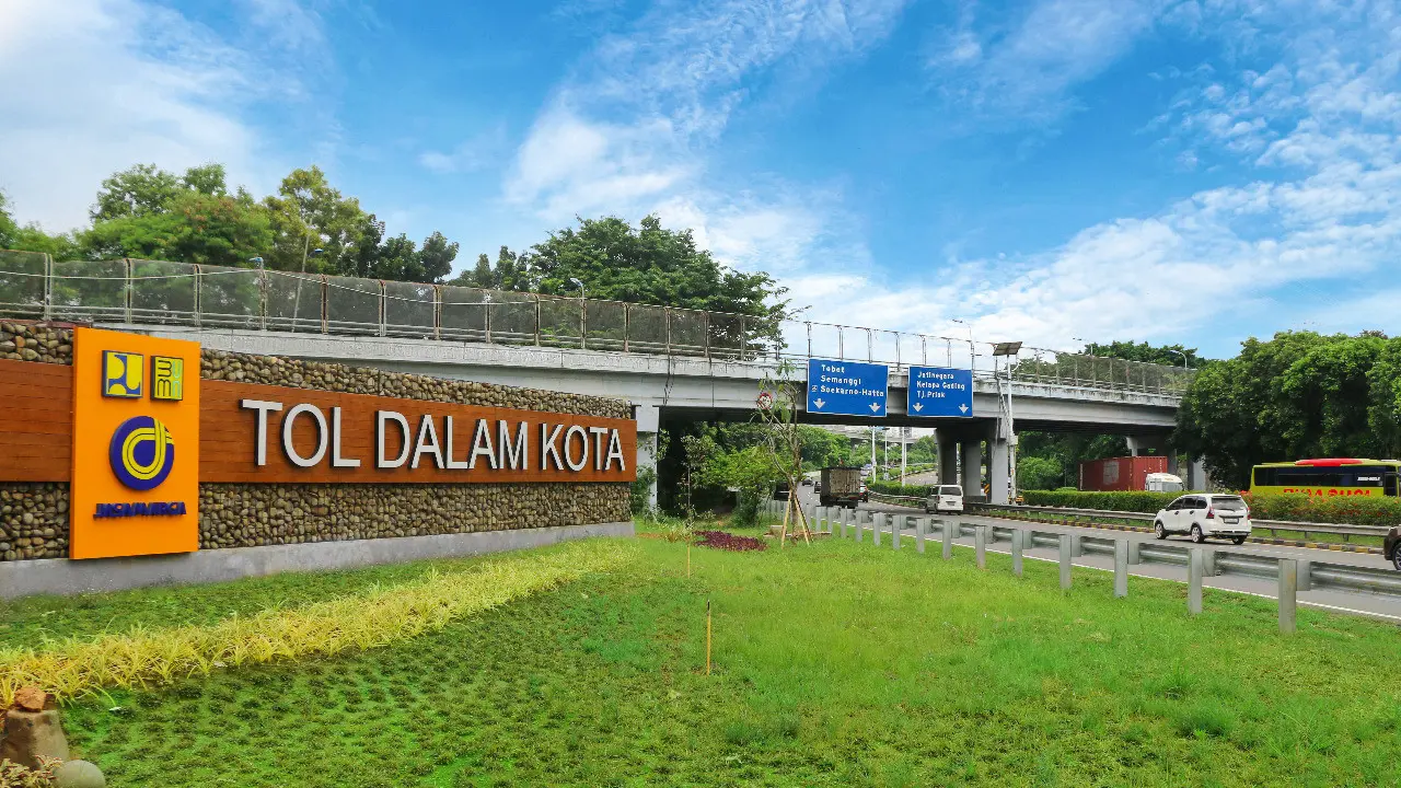 Jalan Tol Dalam Kota ruas Tol Cawang-Tomang-Pluit