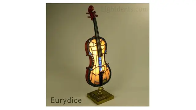 Seniman Ini Ubah Alat Musik Jadi Lampu Hias, 7 Hasilnya Unik Banget