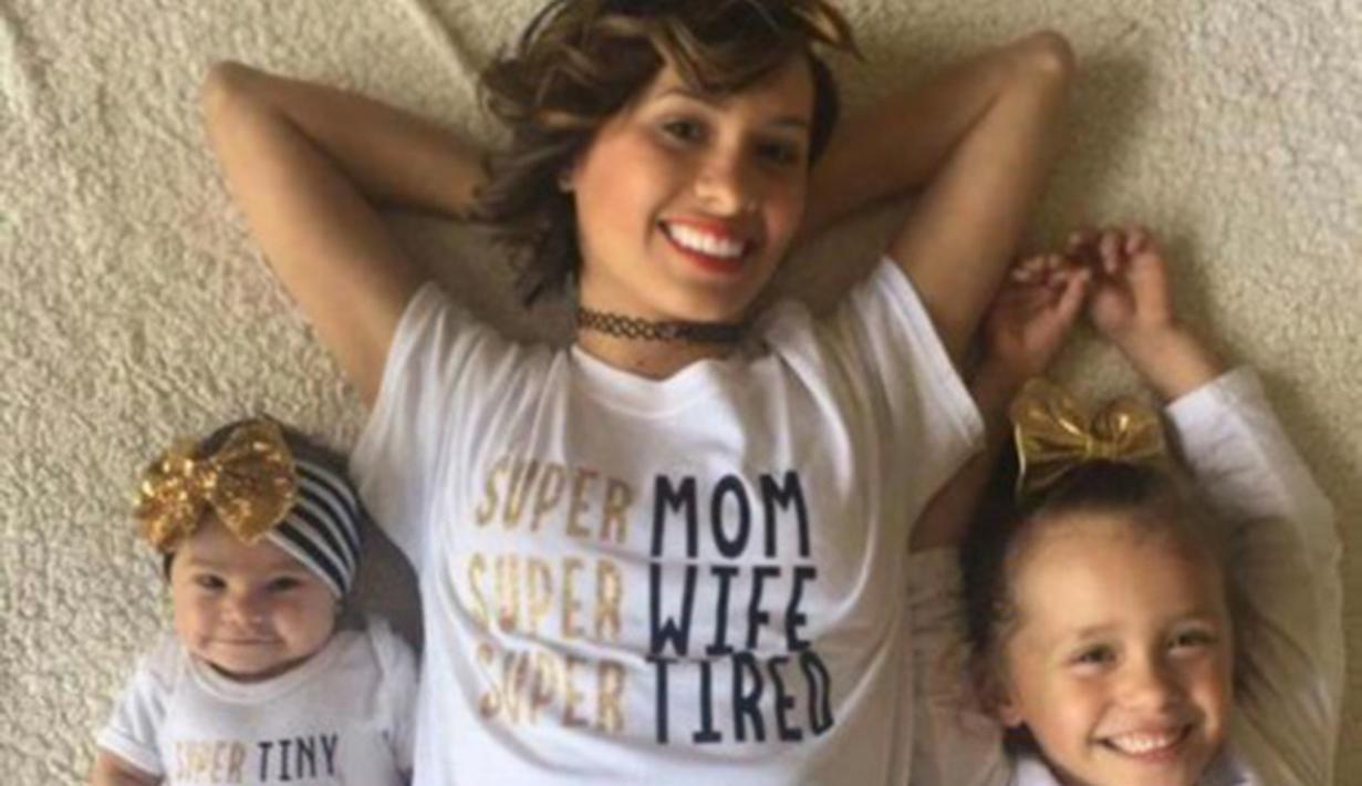 10 Inspirasi Kaos  Couple  Anak  dan  Orang Tua yang Keren 