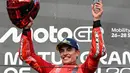 Marc Marquez meraih gelar juara dunia MotoGP 2025 dengan selisih poin yang tidak mungkin lagi terkejar oleh rival-rivalnya. (Toshifumi KITAMURA/AFP)