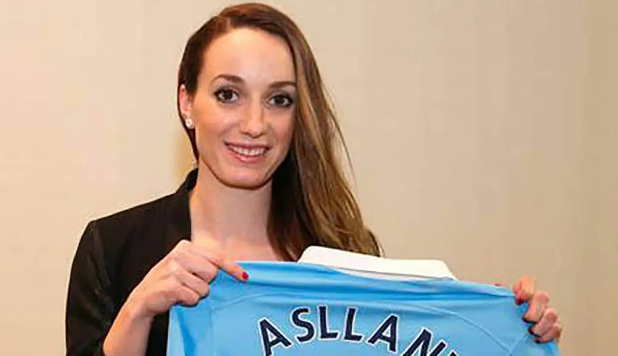 Talentanya yang luar biasa membuat Kosovare Asllani, diboyong oleh klub kaya asal Inggris, Manchester City pada tahun ini. (Bola.com/www.aftonbladet.se)