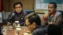 Menteri Pariwisata Arief Yahya memberikan paparan usai menandatangani MoU kerjasama di Jakarta, Selasa (19/4). MoU tersebut terkait pengembangan destinasi dan industri pariwisata melalui Lembaga Jasa Keuangan. (Liputan6.com/Faizal Fanani)