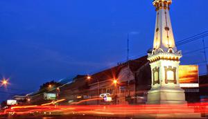 Tugu Jogja di Malam Hari (dok. Dinas Pariwisata Daerah Istimewa Yogyakarta)