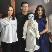Luna Maya saat hadir di perilisan trailer film The Doll 2 di kantor Soraya Intercine Film, bilangan Jakarta Pusat, Sabtu (13/5/2017). Benang merah film ini masih sama dengan sebelumnya, tahun 2006. (Bambang E. Ros/Bintang.com)