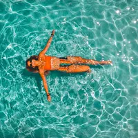 ilustrasi macam-macam gaya renang yang mudah untuk pemula/unsplash