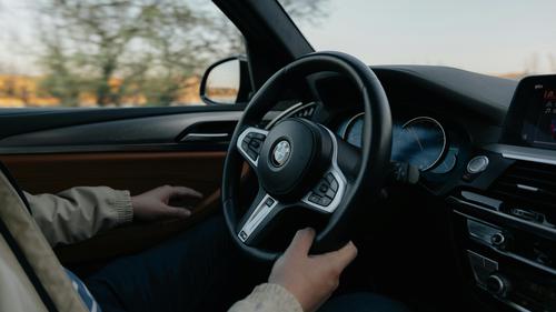 Kesalahan Umum Pengemudi Mobil Pemula