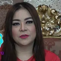 Annisa Bahar mengajarkan anak-anaknya untuk menyisihkan penghasilan agar diberikan pada anak yatim.